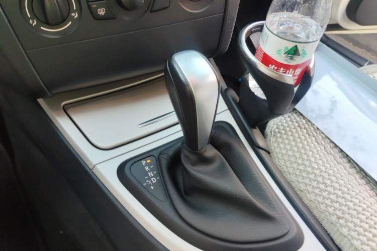 Used BMW 1 Series 2010 120i Sport Limited Edition Gear Lever