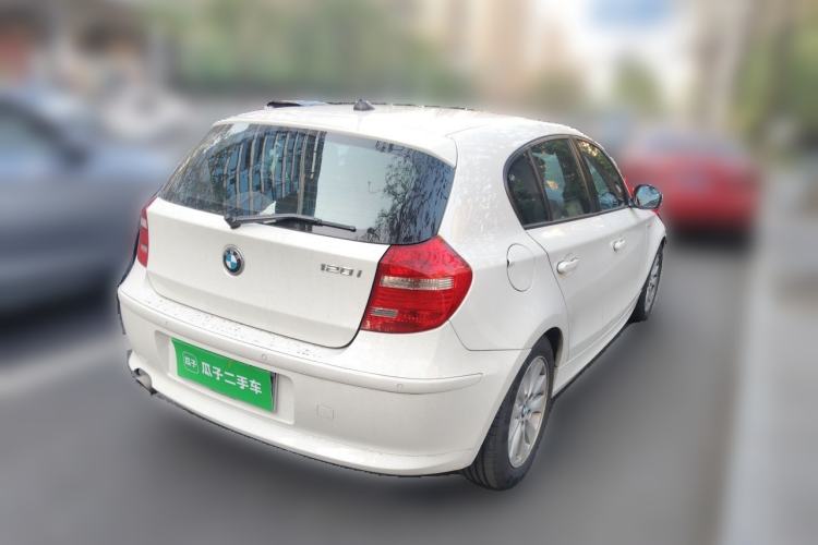 Used BMW 1 Series 2010 120i Sport Limited Edition Rear Right 45 Deg