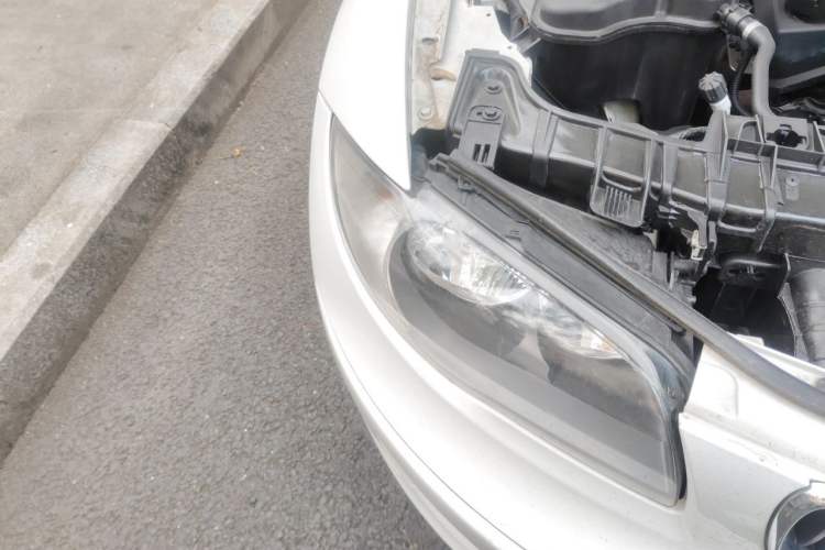 Used BMW 1 Series 2010 120i Sport Limited Edition Right Front Headlight
