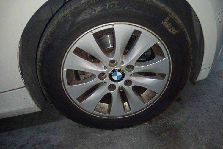 Used BMW 1 Series 2010 120i Sport Limited Edition Right Front Wheel Hub