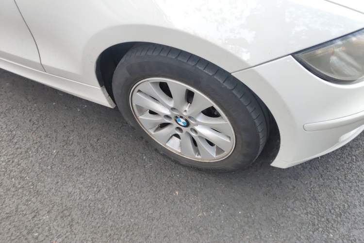 Used BMW 1 Series 2010 120i Sport Limited Edition Right Front Wheel Hub