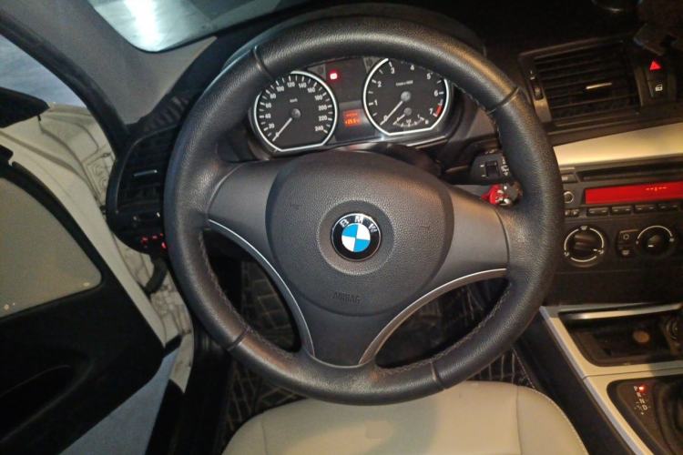 Used BMW 1 Series 2010 120i Sport Limited Edition Steering Wheel