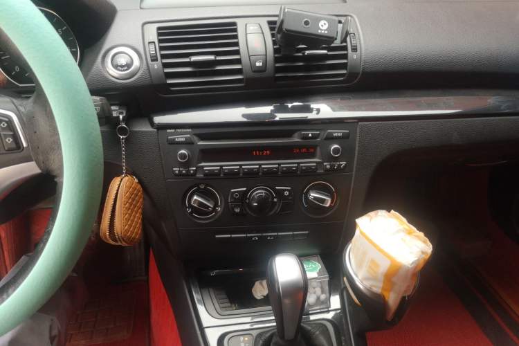 Used BMW 1 Series 2011 120i Convertible Coupe Audio And AC Panel