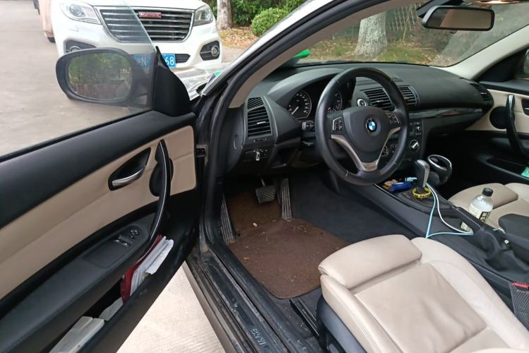 Used BMW 1 Series 2011 120i two-door coupe Driver Seat