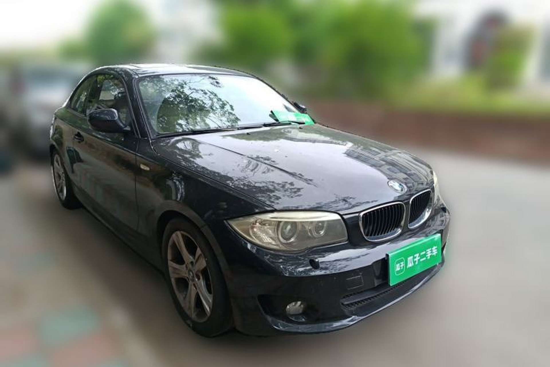 Used BMW 1 Series 2011 120i two-door coupe Front Right 45 Deg