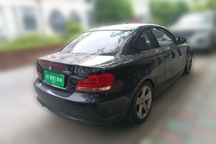Used BMW 1 Series 2011 120i two-door coupe Rear Right 45 Deg
