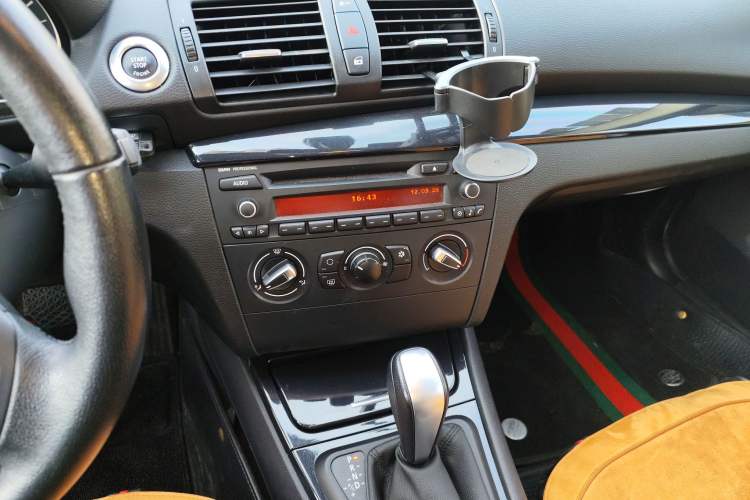 Used BMW 1 Series 2011 120i two-door coupe Audio And AC Panel