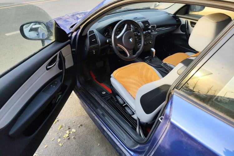 Used BMW 1 Series 2011 120i two-door coupe Driver Seat