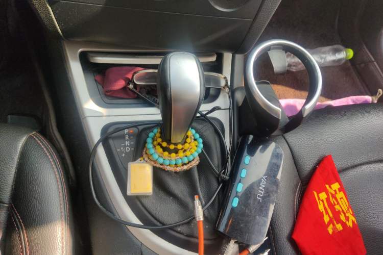 Used BMW 1 Series 2011 120i two-door coupe Gear Lever