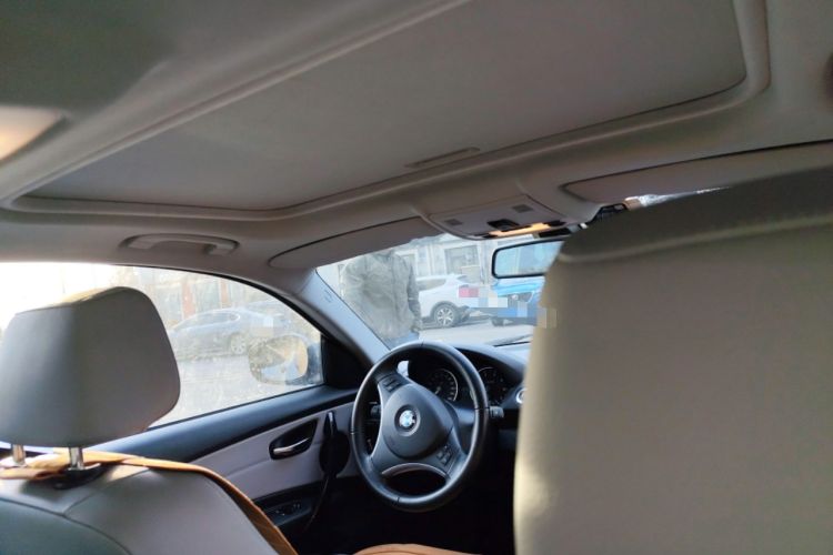 Used BMW 1 Series 2011 120i two-door coupe Headliner