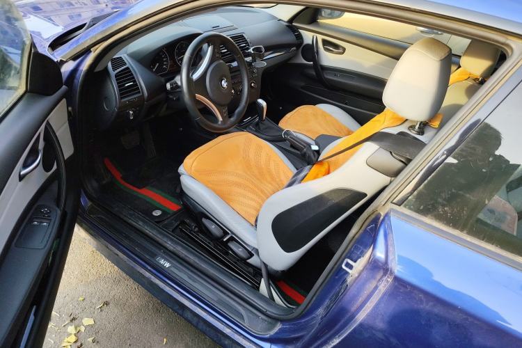 Used BMW 1 Series 2011 120i two-door coupe Left Front Seat