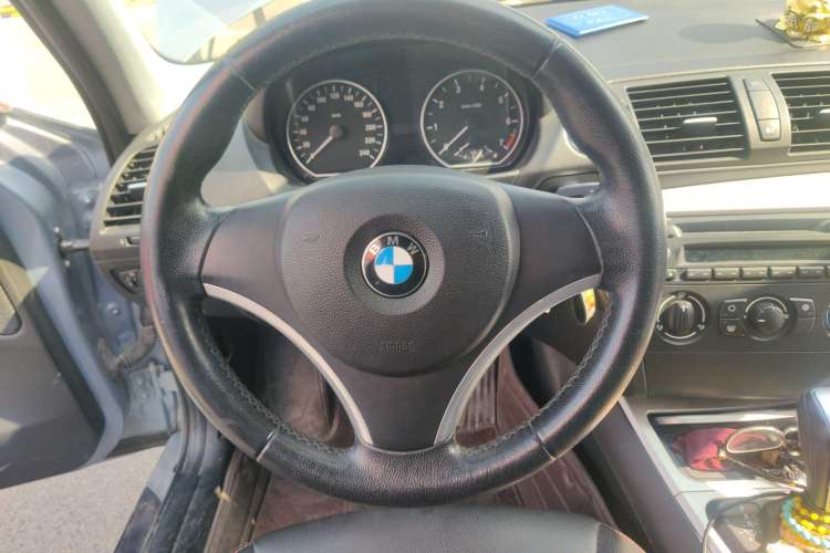 Used BMW 1 Series 2011 120i two-door coupe Steering Wheel