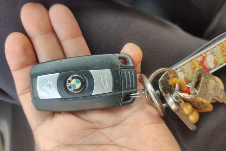 Used BMW 1 Series 2011 120i two-door coupe Vehicle Key