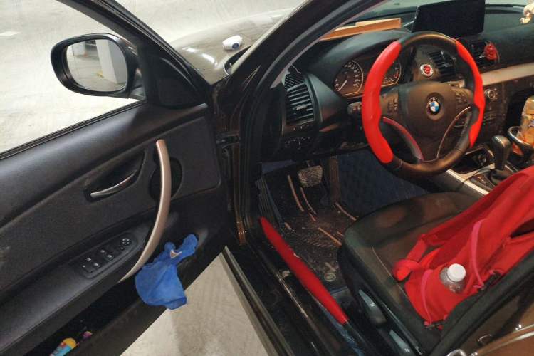 Used BMW 1 Series 2011 120i two-door coupe Driver Seat