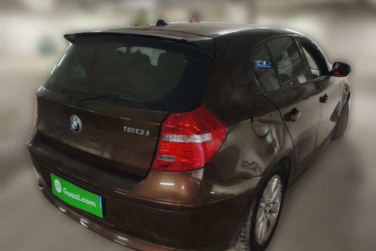 Used BMW 1 Series 2011 120i two-door coupe Rear Right 45 Deg