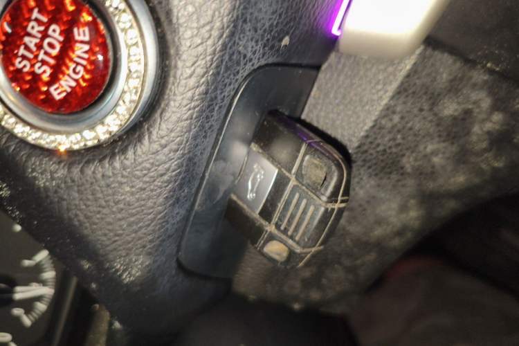 Used BMW 1 Series 2011 120i two-door coupe Vehicle Key