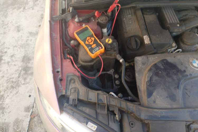Used BMW 1 Series 2011 120i Convertible Coupe Engine Bay Right