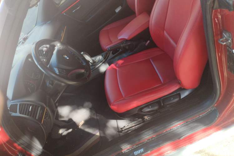 Used BMW 1 Series 2011 120i Convertible Coupe Left Front Seat
