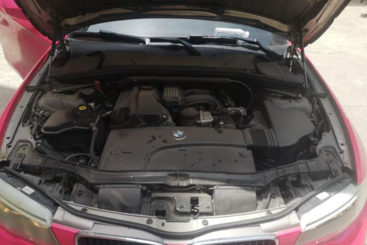 Used BMW 1 Series 2011 120i Convertible Coupe Engine Bay