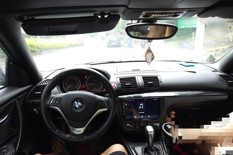 Used BMW 1 Series 2011 120i Convertible Coupe Center Console