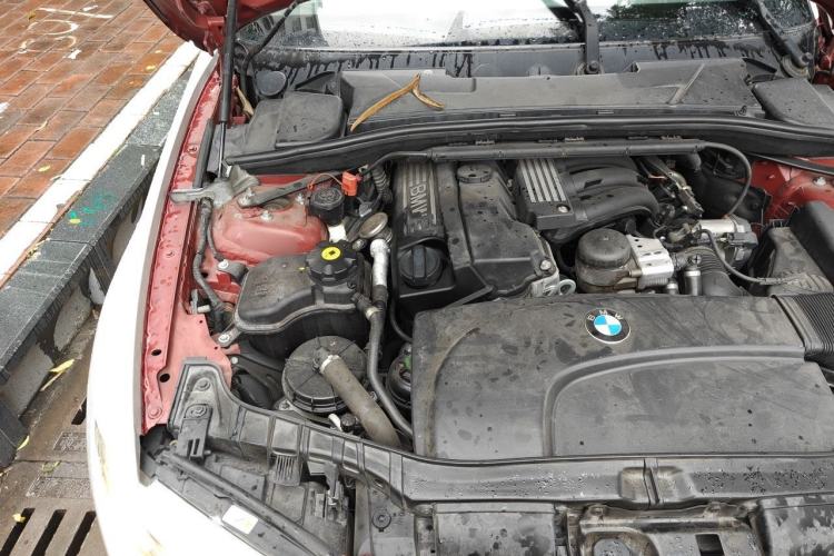 Used BMW 1 Series 2011 120i Convertible Coupe Engine Bay Right