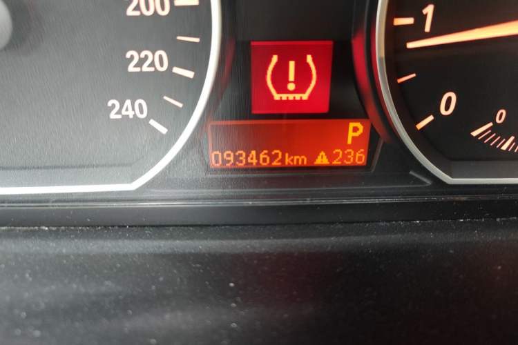 Used BMW 1 Series 2011 120i Convertible Coupe Odometer Close Up