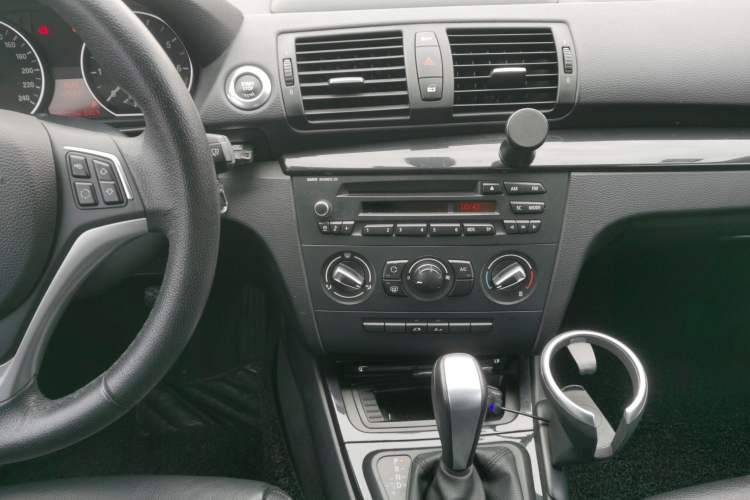 Used BMW 1 Series 2011 120i Convertible Coupe Audio And AC Panel