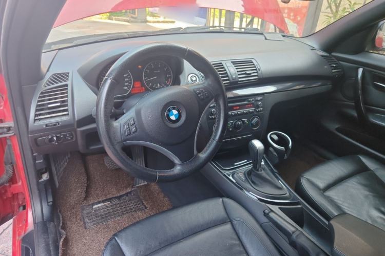 Used BMW 1 Series 2011 120i Convertible Coupe Center Console