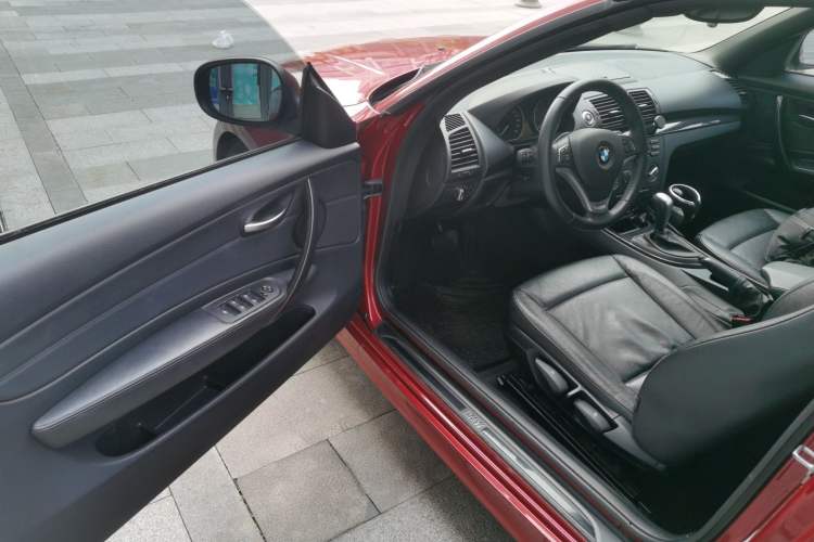 Used BMW 1 Series 2011 120i Convertible Coupe Driver Seat