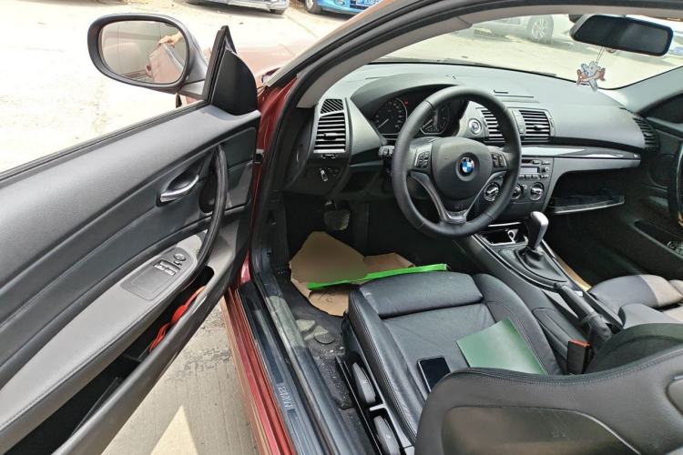 Used BMW 1 Series 2011 120i two-door coupe Driver Seat
