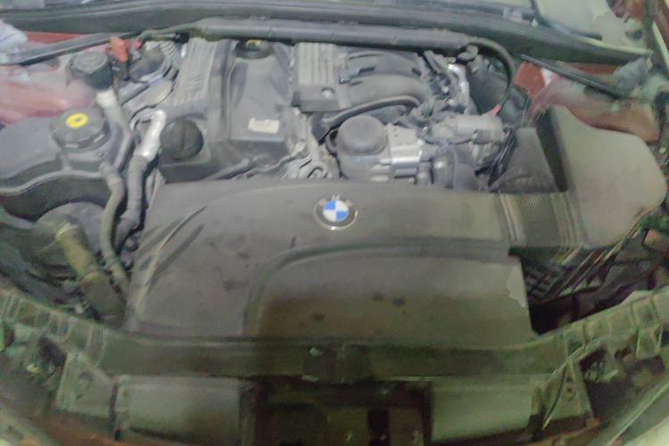 Used BMW 1 Series 2011 120i Convertible Coupe Engine Bay