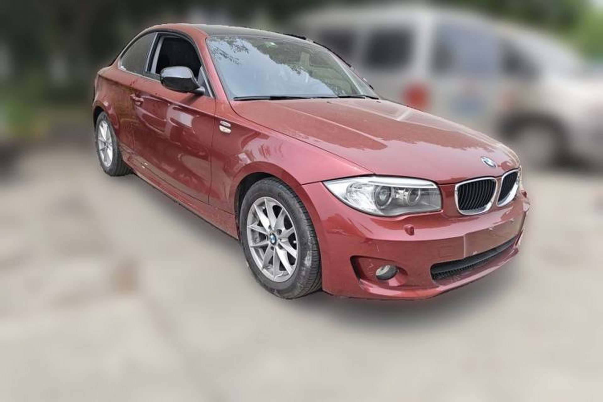 Used BMW 1 Series 2011 120i two-door coupe Front Right 45 Deg