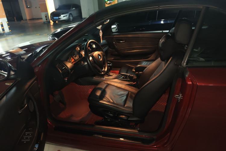 Used BMW 1 Series 2011 120i Convertible Coupe Left Front Seat