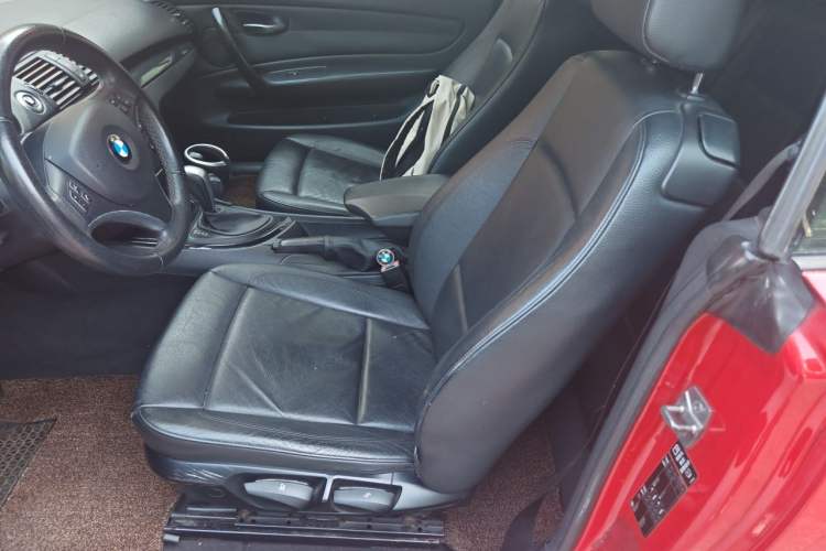 Used BMW 1 Series 2011 120i Convertible Coupe Left Front Seat