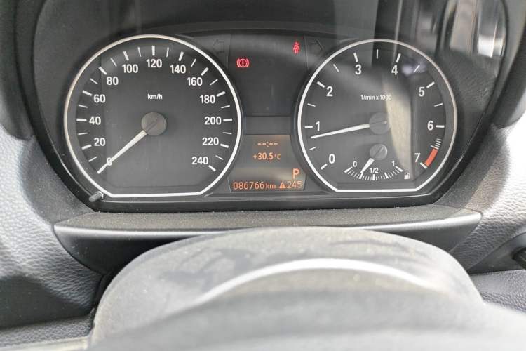 Used BMW 1 Series 2011 120i two-door coupe Odometer Close Up