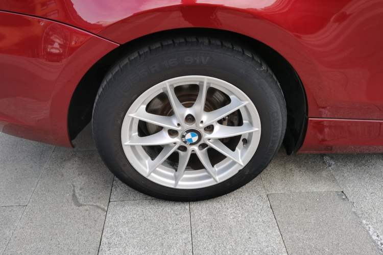 Used BMW 1 Series 2011 120i Convertible Coupe Right Rear Wheel Hub