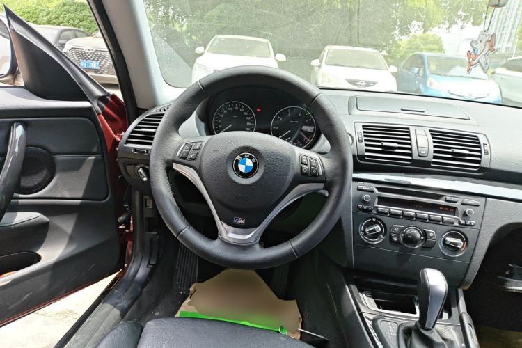 Used BMW 1 Series 2011 120i two-door coupe Steering Wheel