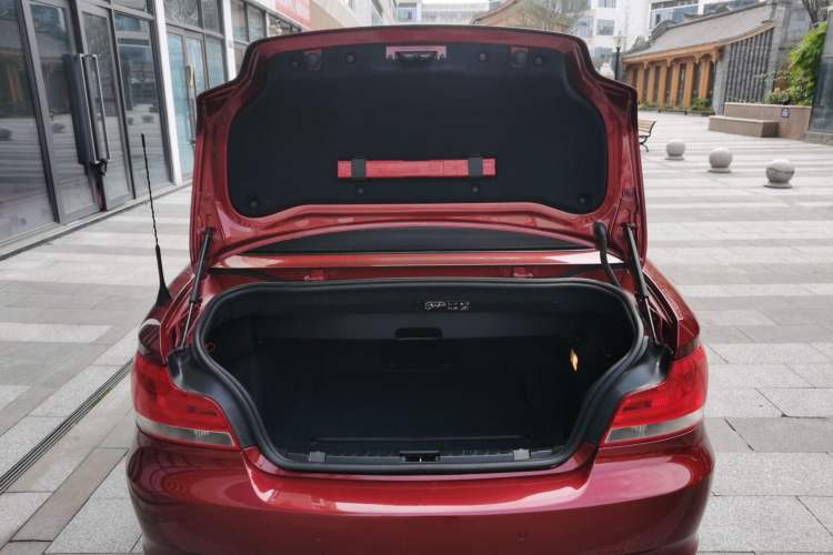 Used BMW 1 Series 2011 120i Convertible Coupe Trunk