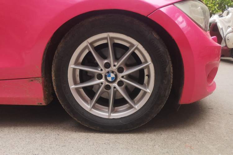 Used BMW 1 Series 2011 120i Convertible Coupe Right Front Wheel Hub