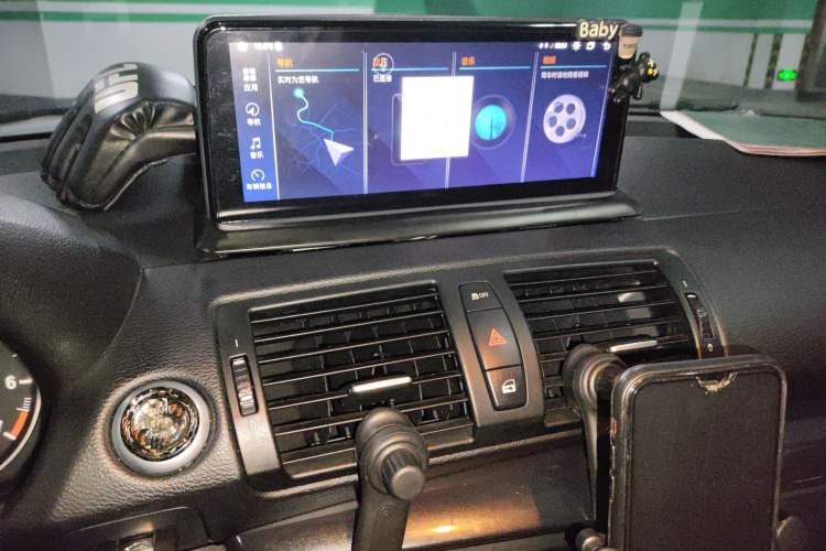Used BMW 1 Series 2011 120i Convertible Coupe Audio And AC Panel