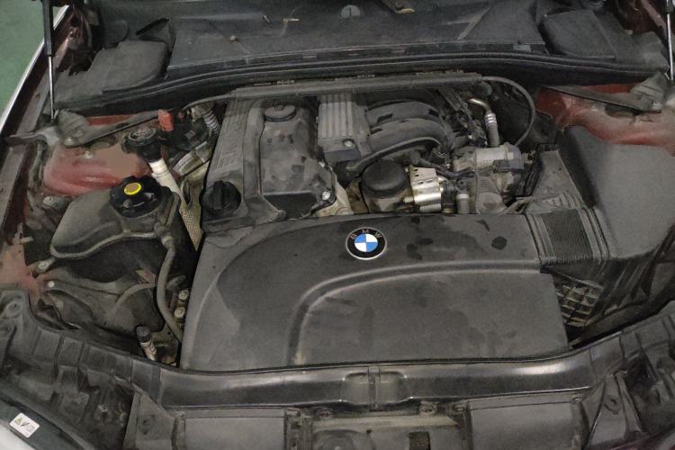 Used BMW 1 Series 2011 120i Convertible Coupe Engine Bay