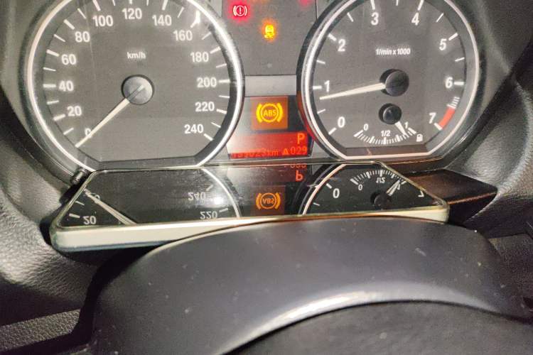 Used BMW 1 Series 2011 120i Convertible Coupe Odometer Close Up