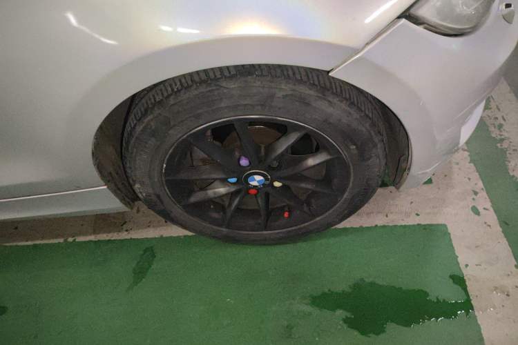 Used BMW 1 Series 2011 120i Convertible Coupe Right Front Wheel Hub
