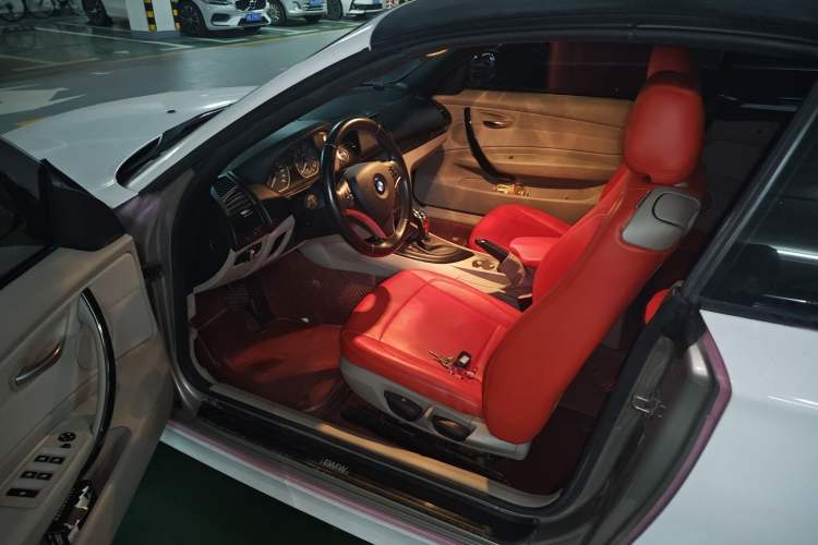 Used BMW 1 Series 2011 120i Convertible Coupe Driver Seat