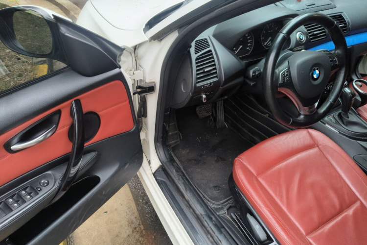 Used BMW 1 Series 2011 120i Convertible Coupe Driver Seat