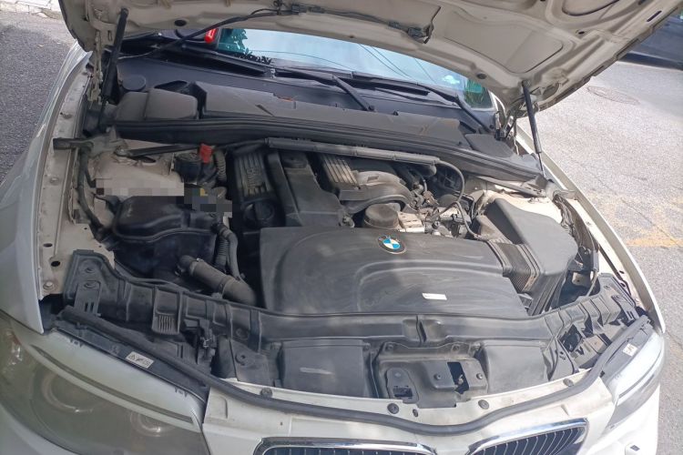 Used BMW 1 Series 2011 120i Convertible Coupe Engine Bay