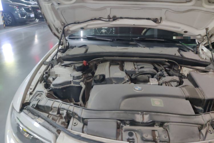Used BMW 1 Series 2011 120i Convertible Coupe Engine Bay Right