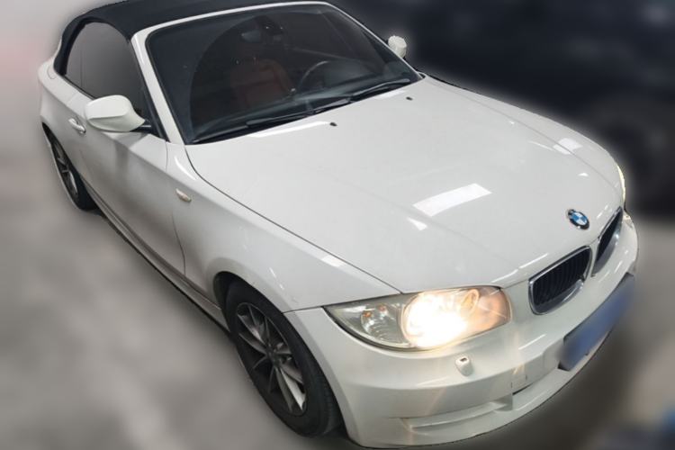 Used BMW 1 Series 2011 120i Convertible Coupe Front Right 45 Deg