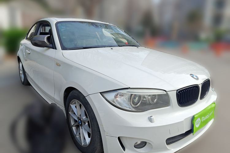 Used BMW 1 Series 2011 120i two-door coupe Front Right 45 Deg