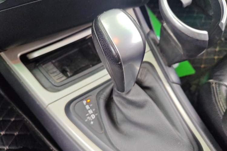 Used BMW 1 Series  Gear Lever